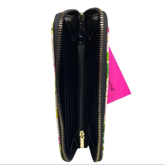 Betsey Johnson zip around wallet! - Picture 4 of 5